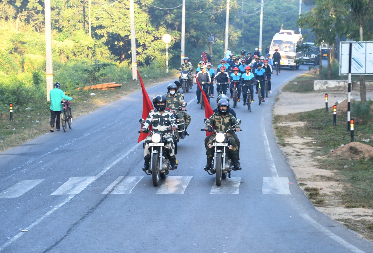 BSF Mahila Prahari Cyclotron On The Occasion Of 57th BSF Raising Day